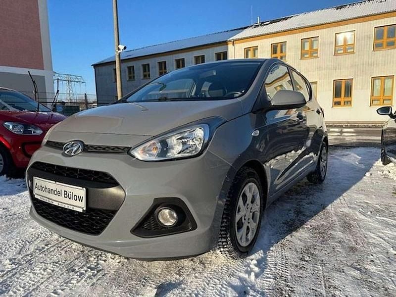 Baby elephant / sol Gebraucht 2014 Hyundai i10 Trend Kleinwagen | 7.900 € (Fairer Preis) - Bild 1/4