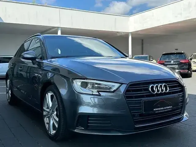 Gebraucht Audi A3 S-Line 150 PS (110 kW) 2018 Grau Limousine