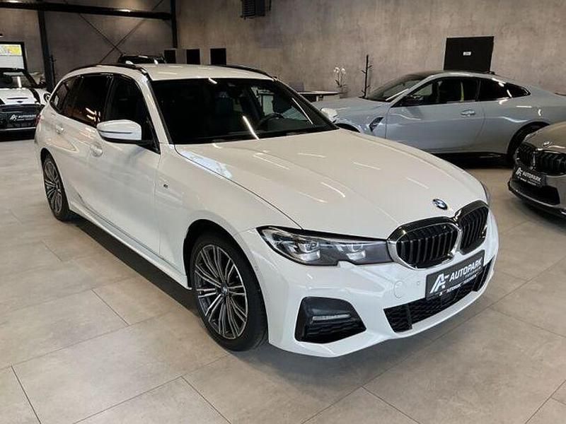 Gebraucht BMW 330e M Sport 252 PS (185 kW) 2021 Weiß Kombi