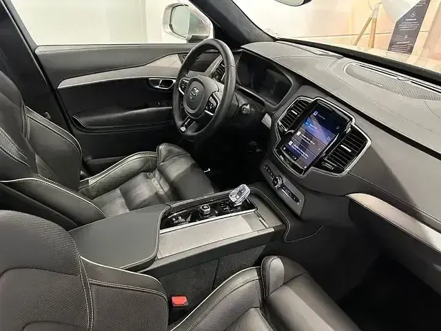 Gebraucht Volvo XC90 Ultimate 235 PS (172 kW) 2023 Beige SUV