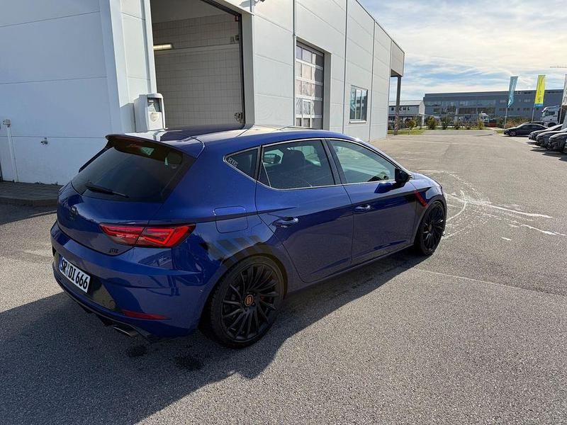 Gebraucht Seat Leon CUPRA 300 PS (220 kW) 2018 Blau Limousine