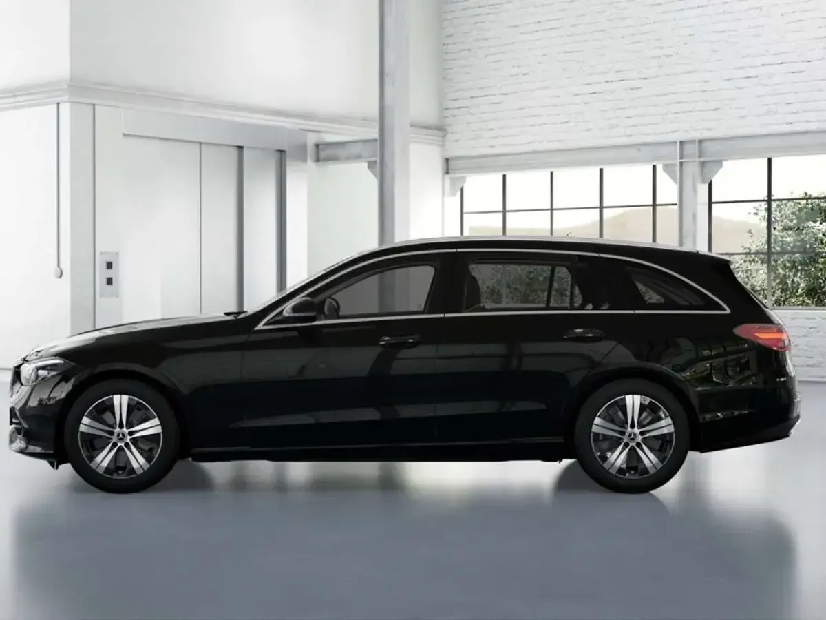 Gebraucht Mercedes C220 Avantgarde 200 PS (147 kW) 2023 Schwarz unilack schwarz uni Kombi
