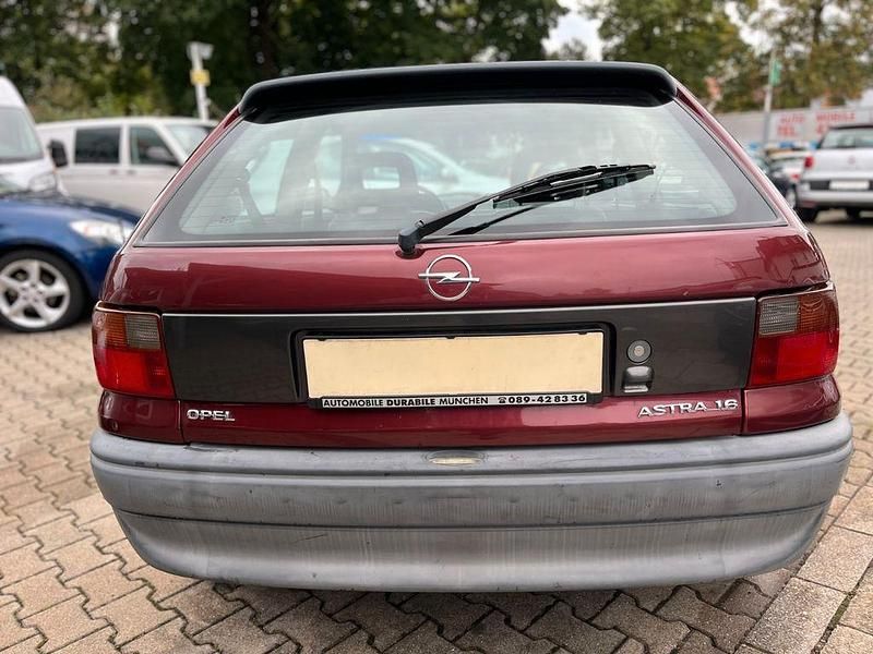 Gebraucht Opel Astra 71 PS (52 kW) 1995 Kleinwagen