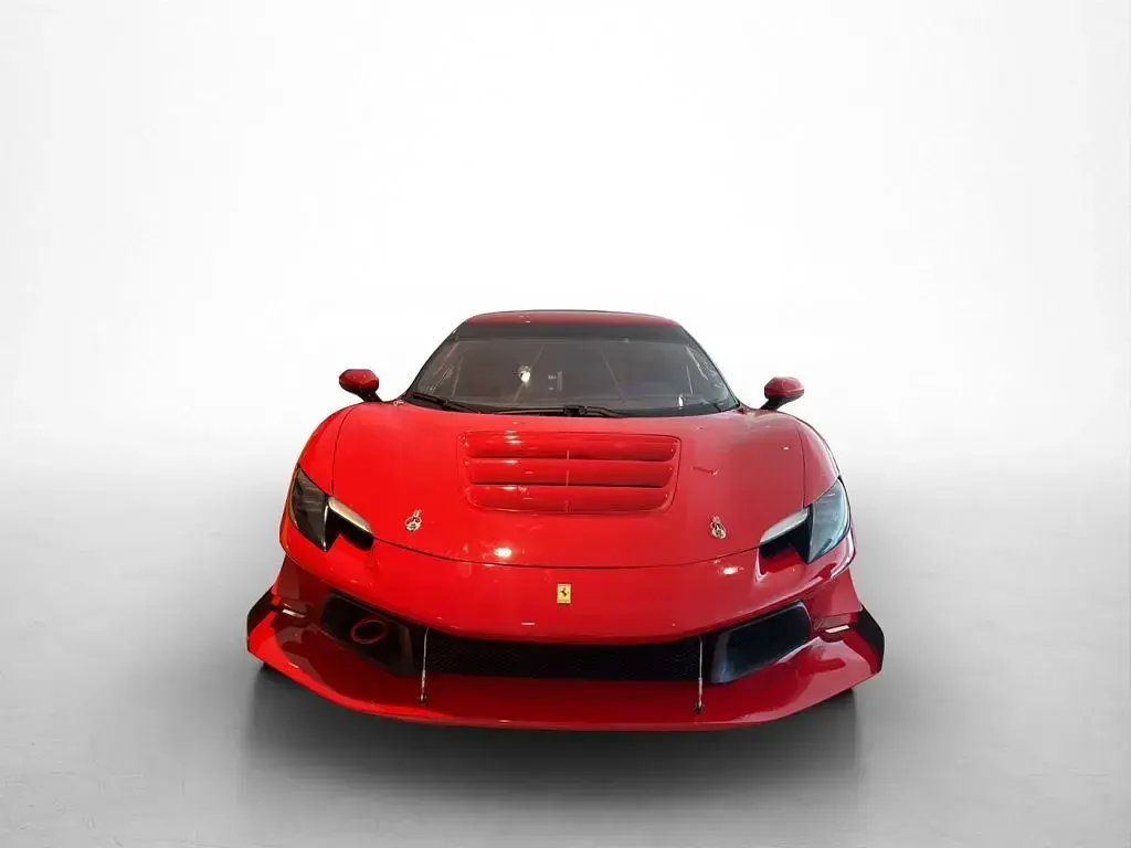 Gebraucht Ferrari 296 700 PS (514 kW) 2025 Rot Coupé