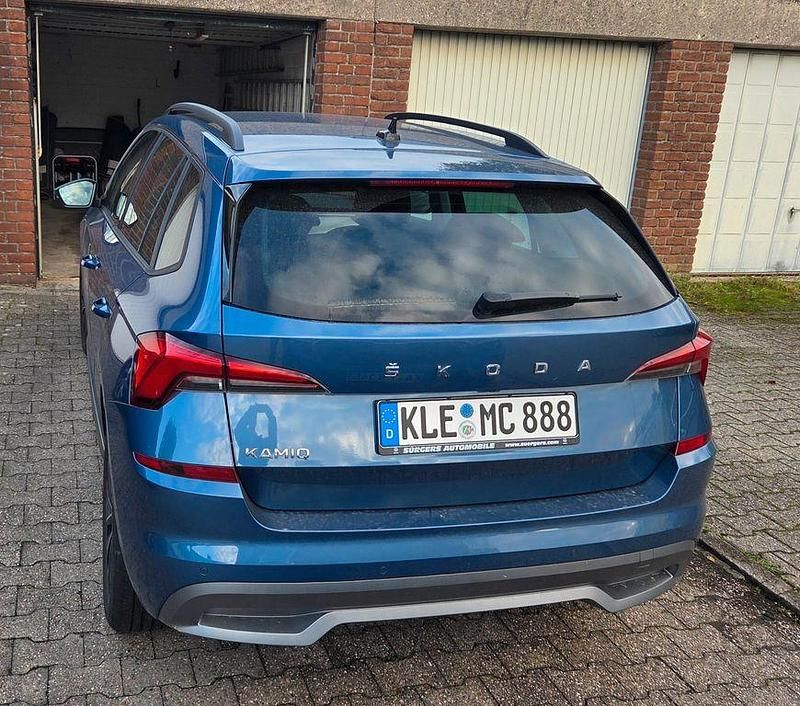 Blau Gebraucht 2021 Skoda Kamiq Style SUV | 20.500 € (Fairer Preis) - Bild 1/4