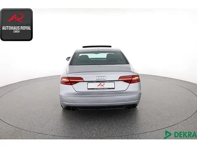 Usado Audi S8 plus 605 HP (444 kW) 2017 Sedan