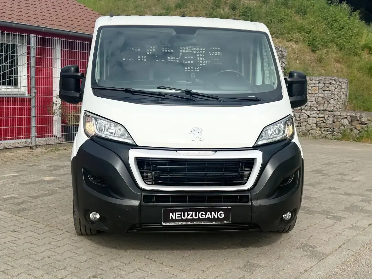 Gebraucht Peugeot Boxer 131 PS (96 kW) 2019 Weiß Van