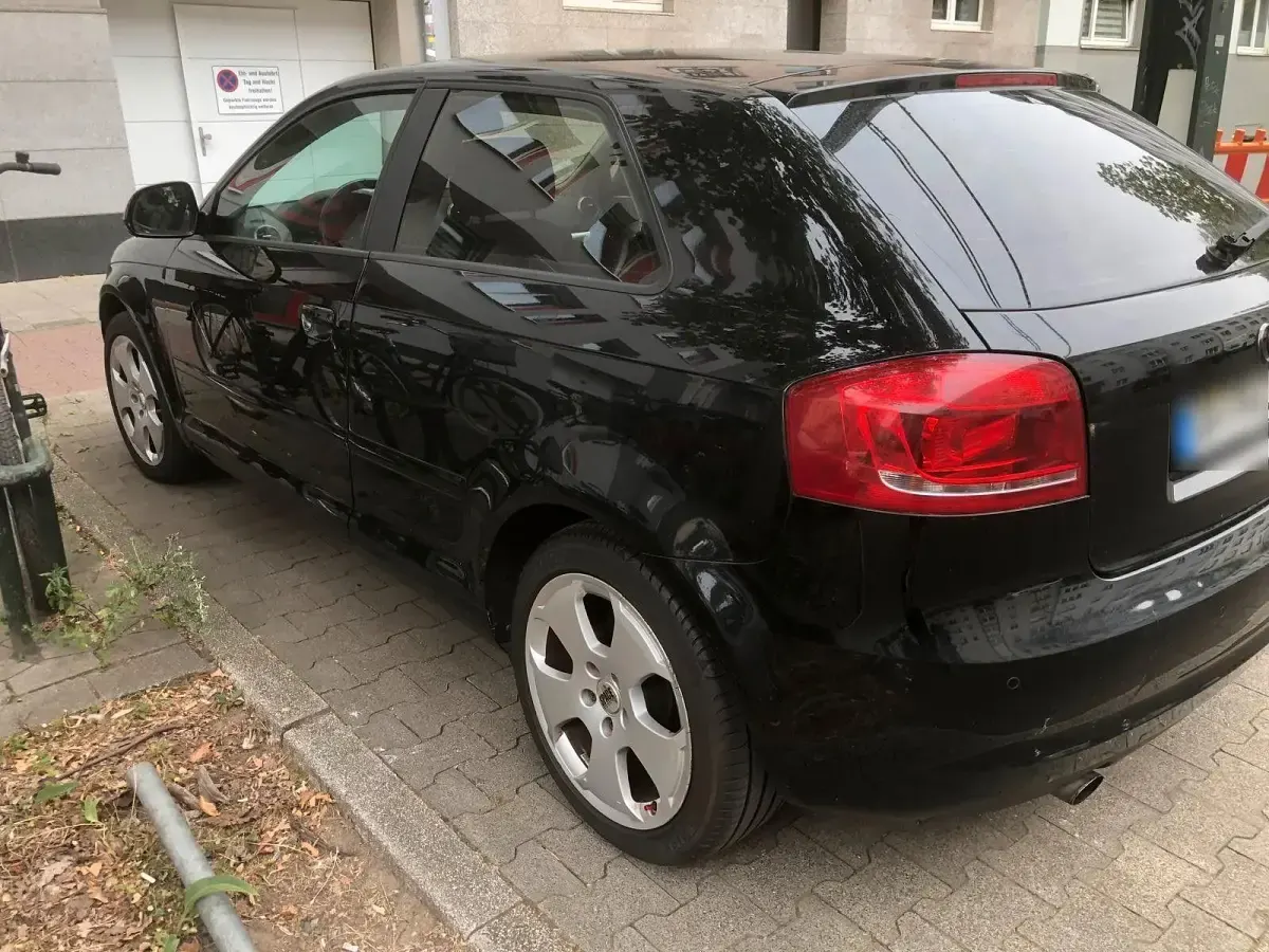 Gebraucht Audi A3 Ambiente 105 PS (77 kW) 2009 Schwarz Kleinwagen