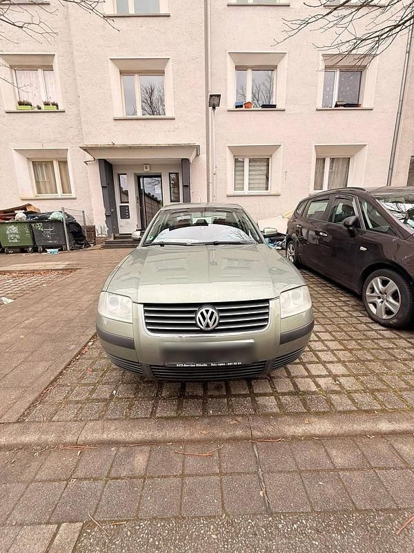 Gebraucht VW Passat 130 PS (95 kW) 2003 Grün Limousine