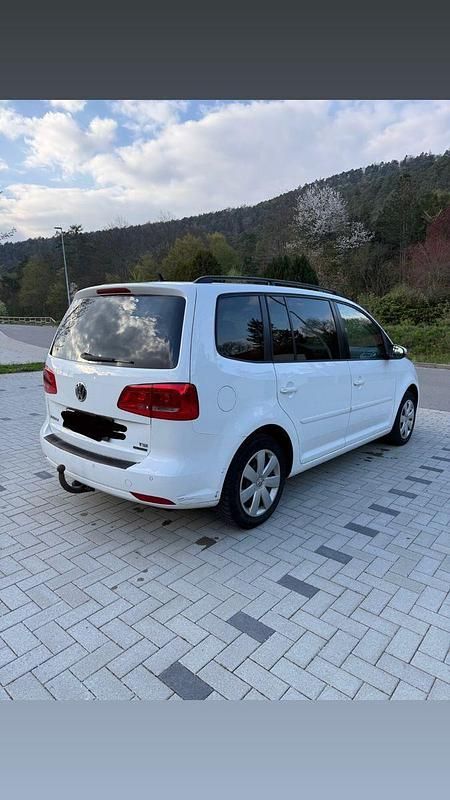 Gebraucht VW Touran 150 PS (110 kW) 2012 Weiß Van / Kleinbus