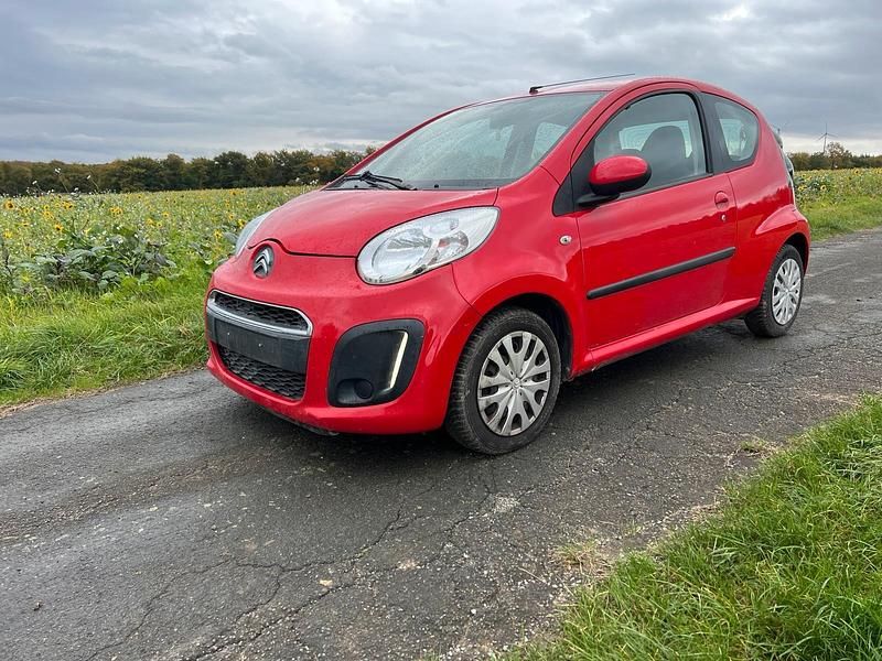 Rot Gebraucht 2013 Citroën C1 Kleinwagen | 2.290 € (Guter Preis) - Bild 1/4