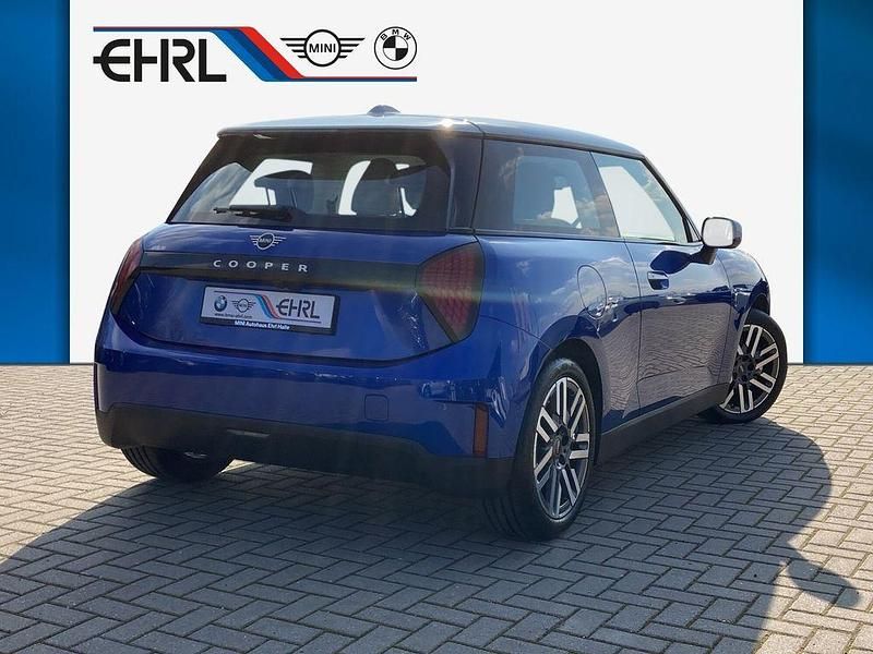 Gebraucht Mini Cooper 135 kW (184 PS) 2025 Blazing blue Kleinwagen