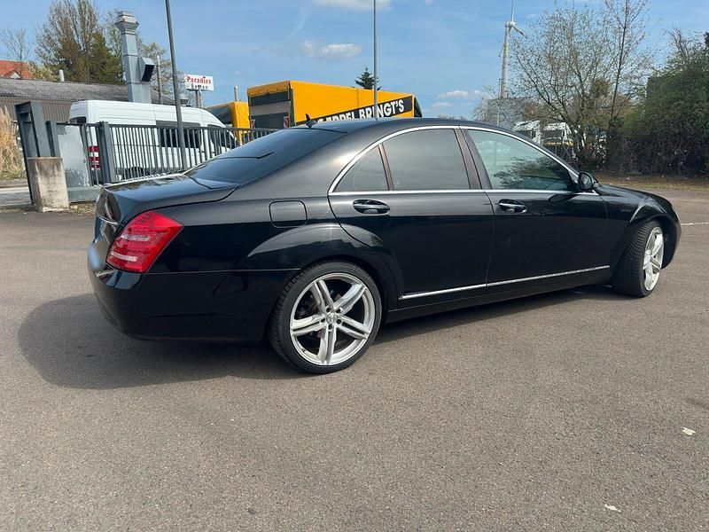 Usata Mercedes S320 235 CV (172 kW) 2006 Nero Berlina
