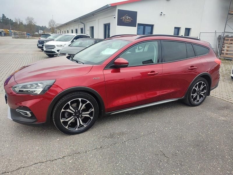 Gebraucht Ford Focus Active 125 PS (91 kW) 2019 Rot Kombi