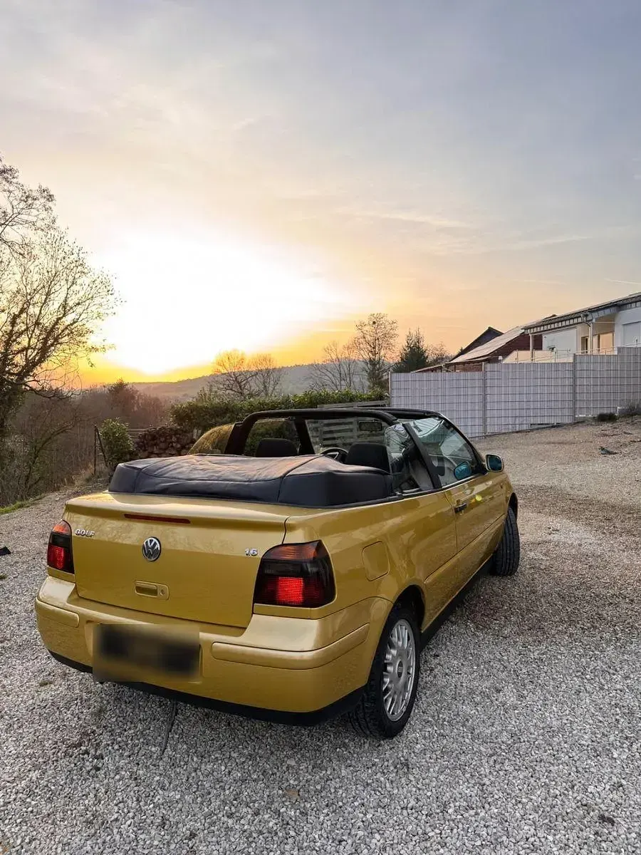 Gebraucht VW Golf 101 PS (74 kW) 2000 Gold Cabrio