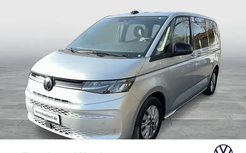 Gebraucht VW Multivan Life 150 PS (110 kW) 2024 Silber Van / Kleinbus