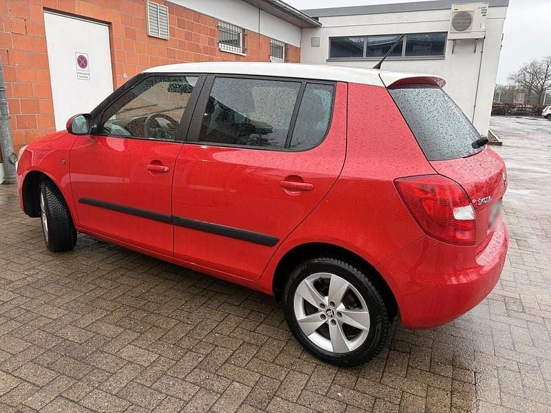 Gebraucht Skoda Fabia 86 PS (63 kW) 2014 Rot Limousine