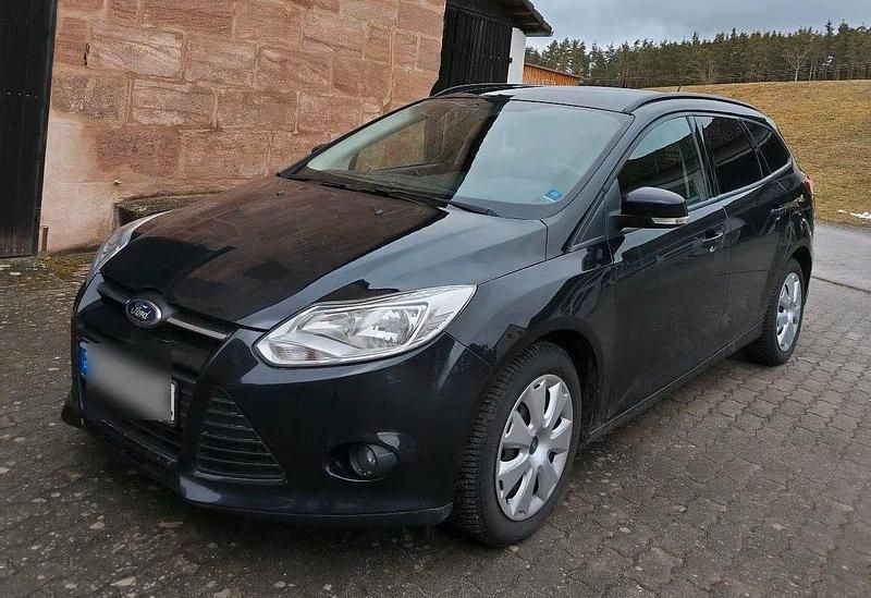 Usata Ford Focus 125 CV (91 kW) 2014 Nero Station wagon
