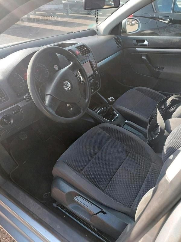 Gebraucht VW Jetta 150 PS (110 kW) 2007 Silber Limousine