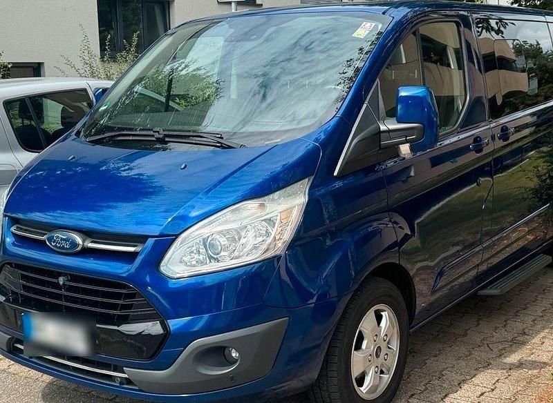 Gebraucht Ford Tourneo 131 PS (96 kW) 2017 Blau Van / Kleinbus