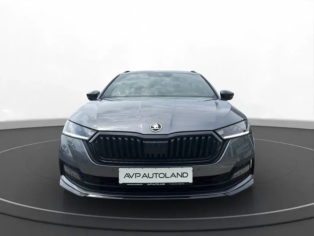 Gebraucht Skoda Octavia SportLine 190 PS (139 kW) 2023 Grau Kombi