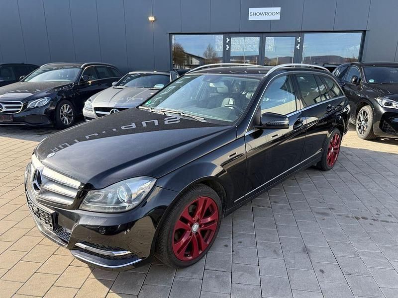 Schwarz Gebraucht 2013 Mercedes C180 Limousine | 7.900 € (Guter Preis) - Bild 1/4