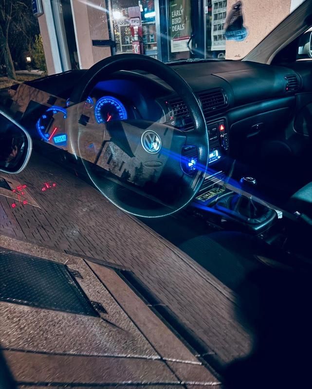 Gebraucht VW Passat 131 PS (96 kW) 2001 Silber Kombi