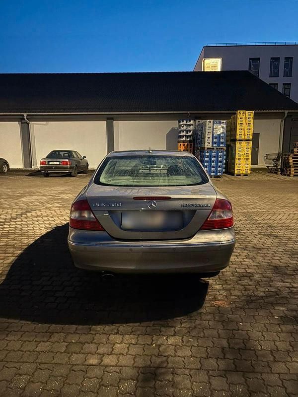 Gebraucht Mercedes CLK200 Elegance 184 PS (135 kW) 2007 Silber Coupé