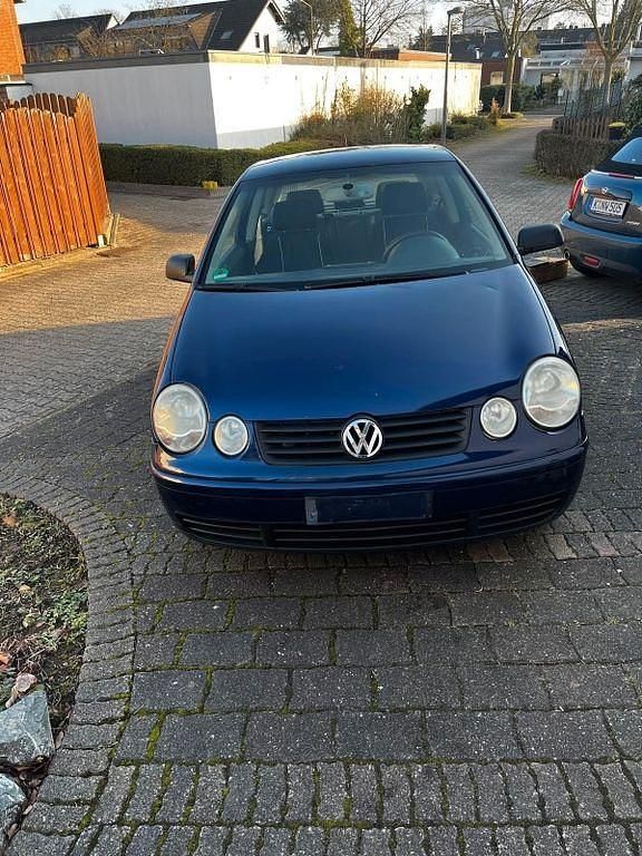 Blau Gebraucht 2005 VW Polo Cricket Limousine | 1.100 € (Fairer Preis) - Bild 1/4
