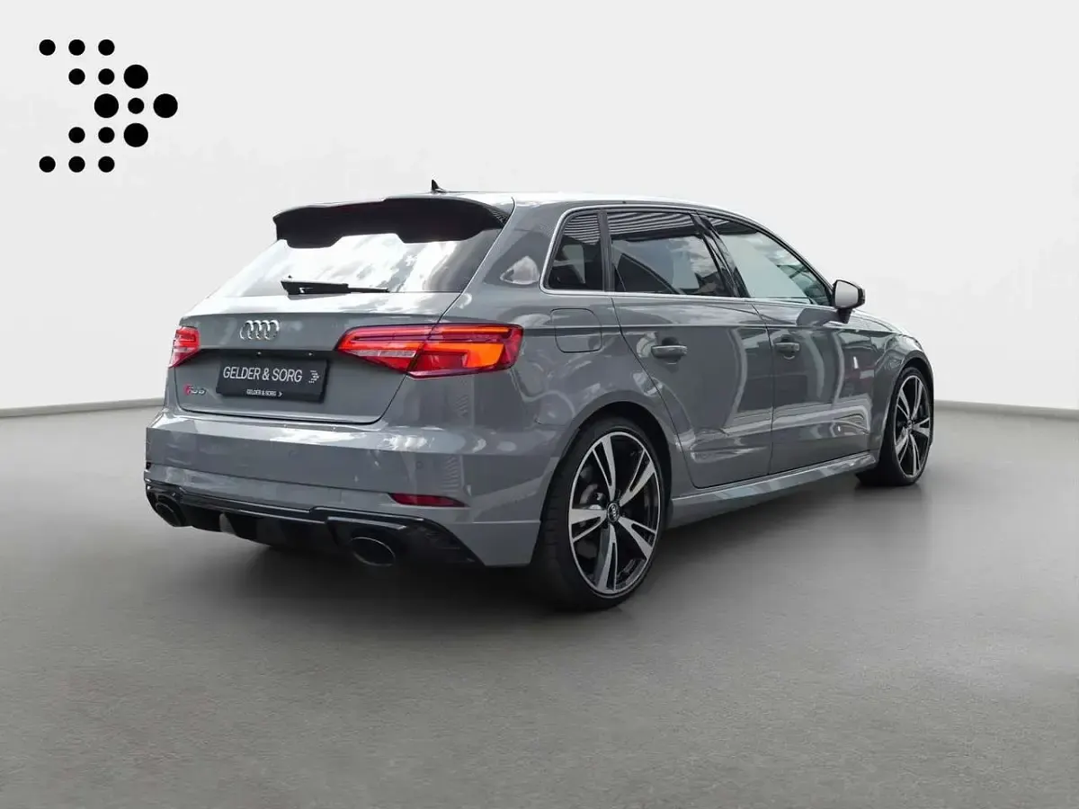 Gebraucht Audi RS3 Sport 400 PS (294 kW) 2020 Grau Limousine
