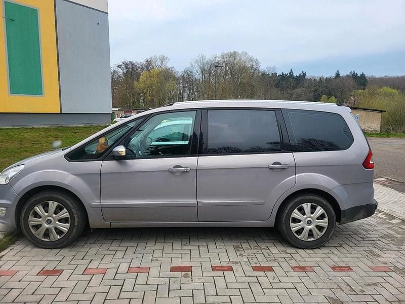 Gebraucht Ford Galaxy 140 PS (102 kW) 2010 Grau Van / Kleinbus