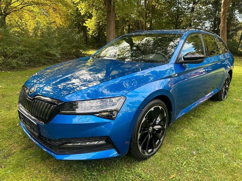 Blau Gebraucht 2021 Skoda Superb SportLine Kombi | 23.499 € (Guter Preis) - Bild 1/4