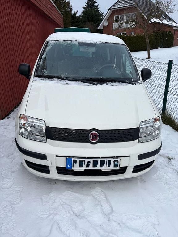 Weiß Gebraucht 2011 Fiat Panda Kleinwagen | 3.190 € (Fairer Preis) - Bild 1/4