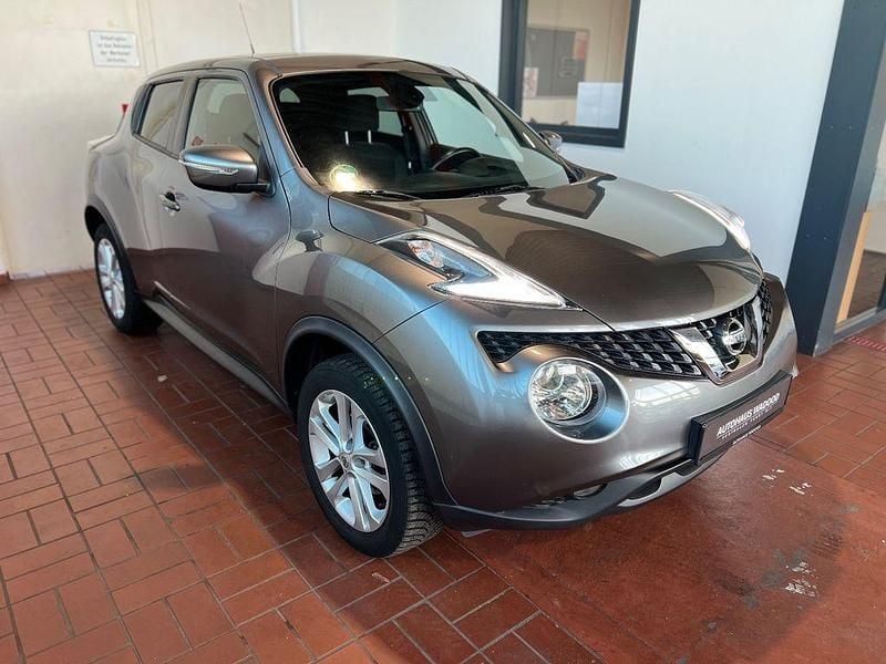 Grau Gebraucht 2016 Nissan Juke N-Connecta SUV | 7.999 € (Guter Preis) - Bild 1/4