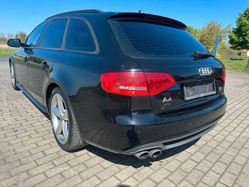 Schwarz Gebraucht 2012 Audi A4 Sport Kombi | 5.990 € (Fairer Preis) - Bild 1/4