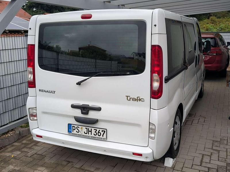 Weiß Gebraucht 2007 Renault Trafic Van | 9.750 € (Fairer Preis) - Bild 1/4