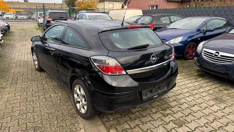 Gebraucht Opel Astra GTC Sport 140 PS (102 kW) 2006 Schwarz Coupé