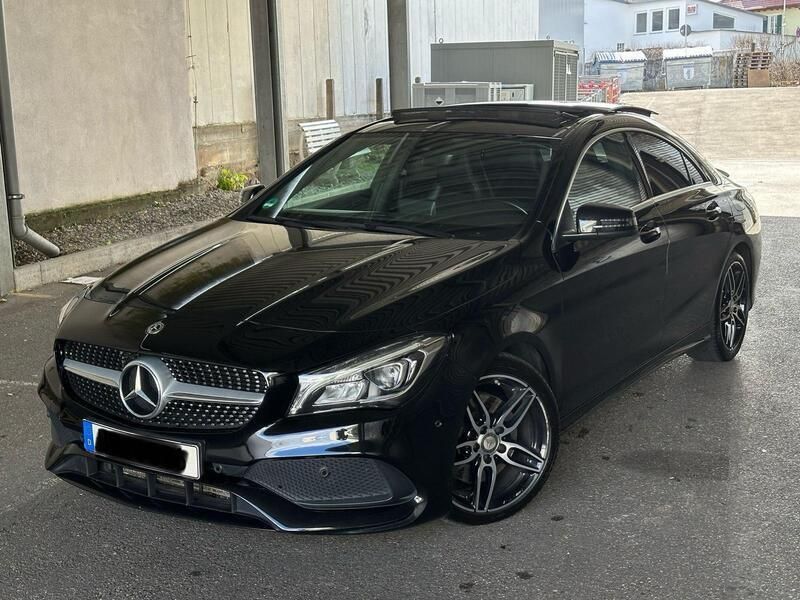 Schwarz Gebraucht 2017 Mercedes CLA220 AMG Limousine | 24.500 € - Bild 1/4