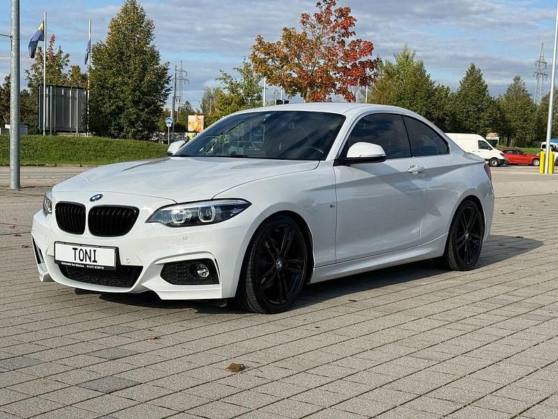 Weiß Gebraucht 2019 BMW 220 M Sport Coupé | 22.900 € (Superpreis) - Bild 1/4