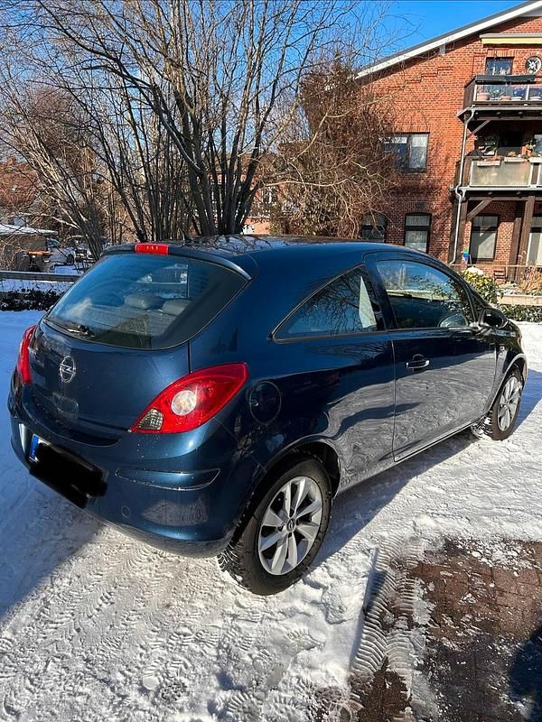 Gebraucht Opel Corsa 70 PS (51 kW) 2014 Blau Kleinwagen