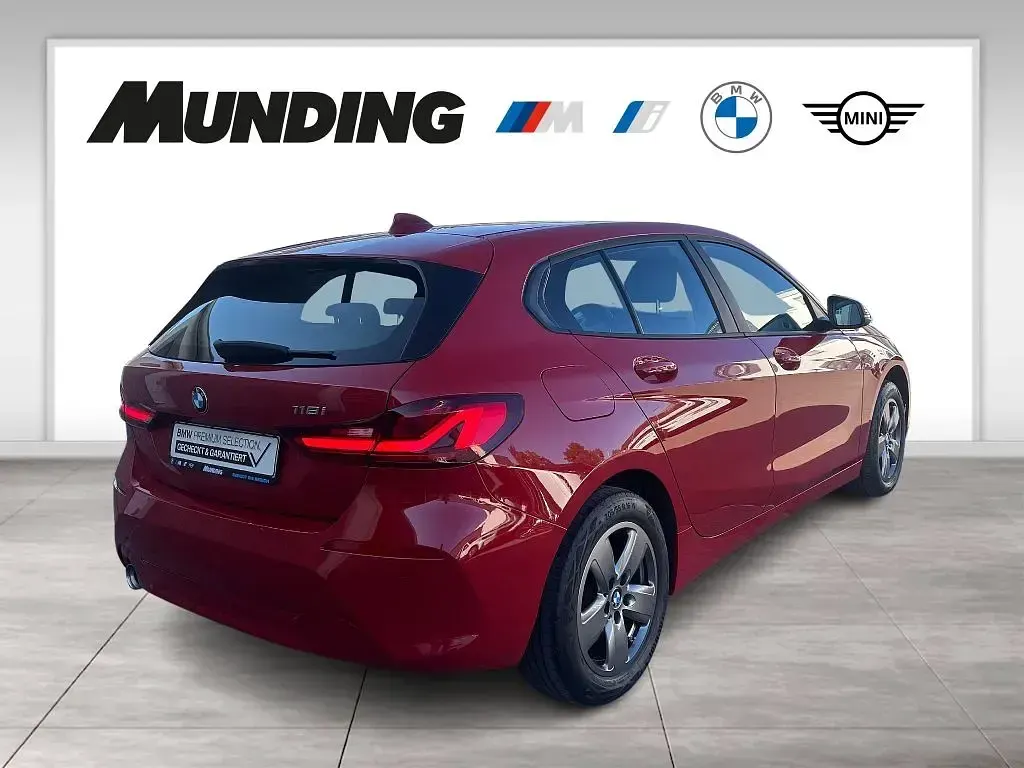 Gebraucht BMW 118 Advantage 136 PS (100 kW) 2023 Rot Kleinwagen