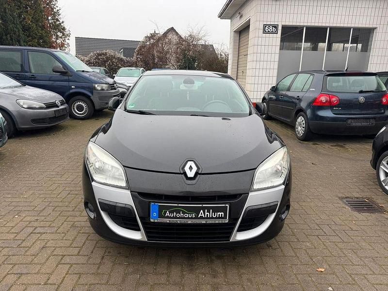 Gebraucht Renault Mégane III Dynamique 110 PS (80 kW) 2009 Schwarz Coupé