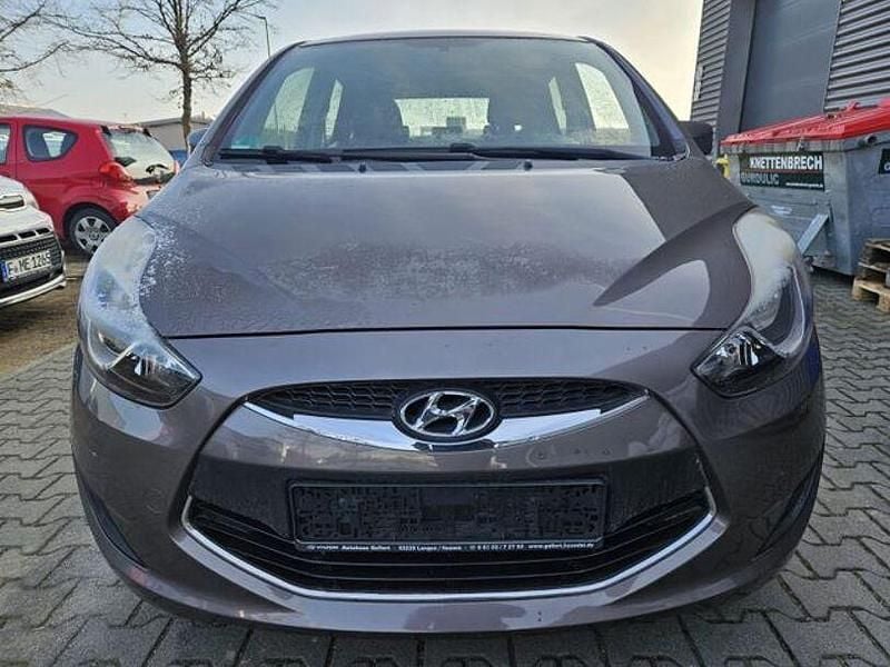 Gebraucht Hyundai ix20 Edition 90 PS (66 kW) 2014 Braun Kleinwagen