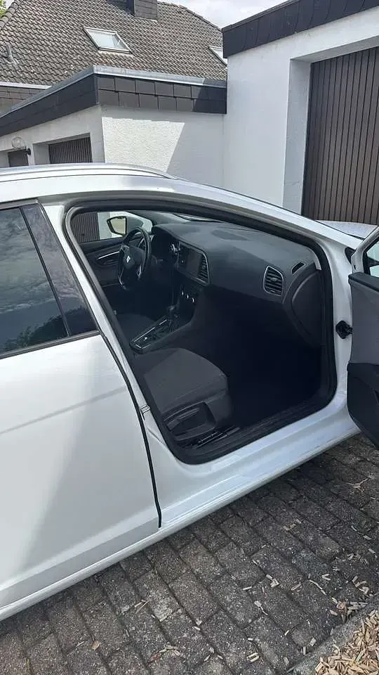 Second-hand Seat Leon Style 110 CP (80 kW) 2018 Alb Break