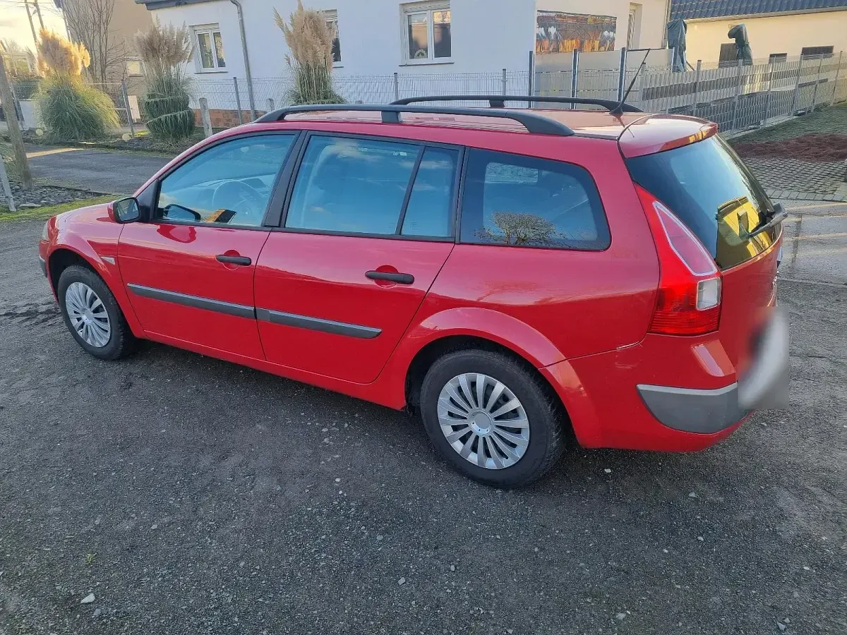 Gebraucht Renault Mégane GrandTour 110 PS (80 kW) 2009 Rot Kombi