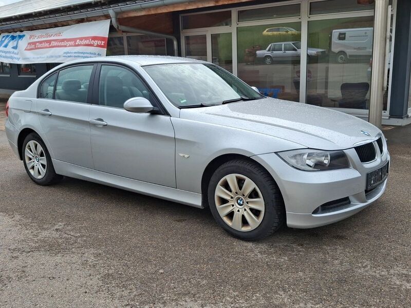 Silber Gebraucht 2006 BMW 318 Limousine | 4.600 € (Guter Preis) - Bild 1/4