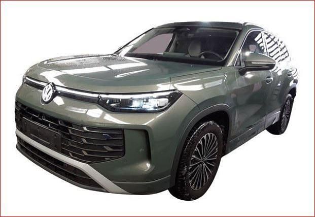 Gebraucht VW Tayron Pro 150 PS (110 kW) 2025 Cipressinogreen metallic SUV