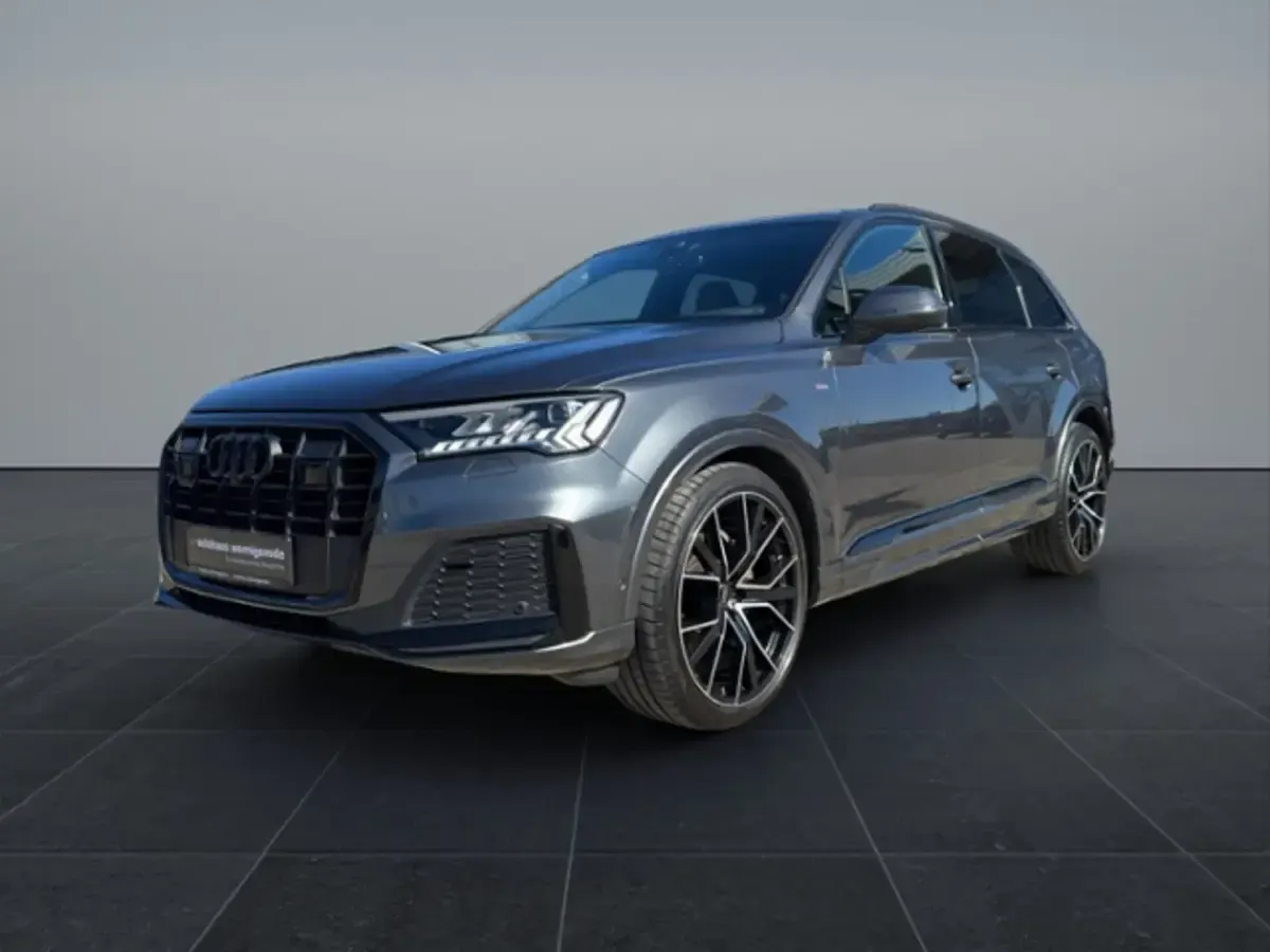 Gebraucht Audi Q7 Competition 286 PS (210 kW) 2023 Daytonagrau perleffekt SUV