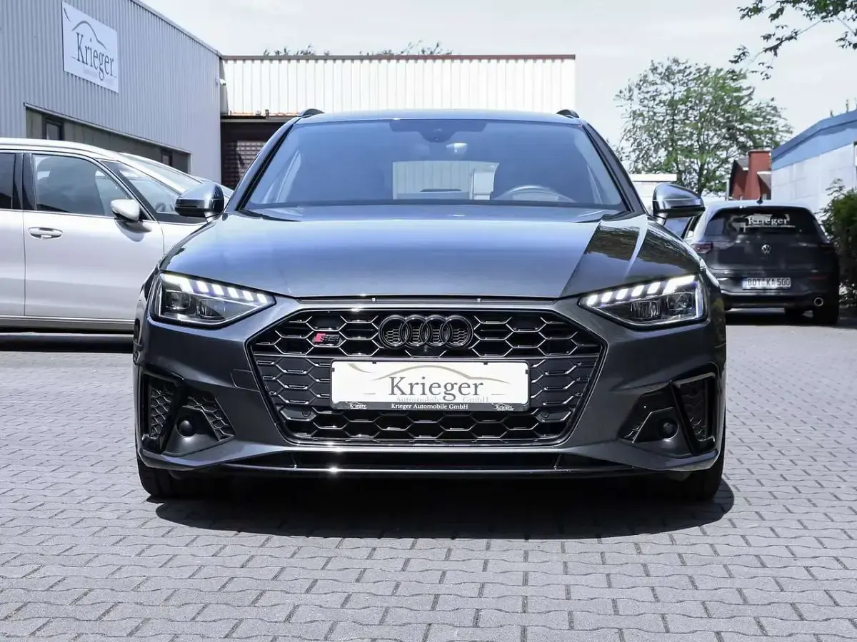 Gebraucht Audi S4 Sport 341 PS (250 kW) 2023 Daytonagrau perleffekt Kombi