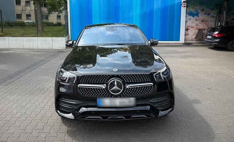 Schwarz Gebraucht 2023 Mercedes GLE400 AMG line SUV | 77.000 € (Fairer Preis) - Bild 1/4